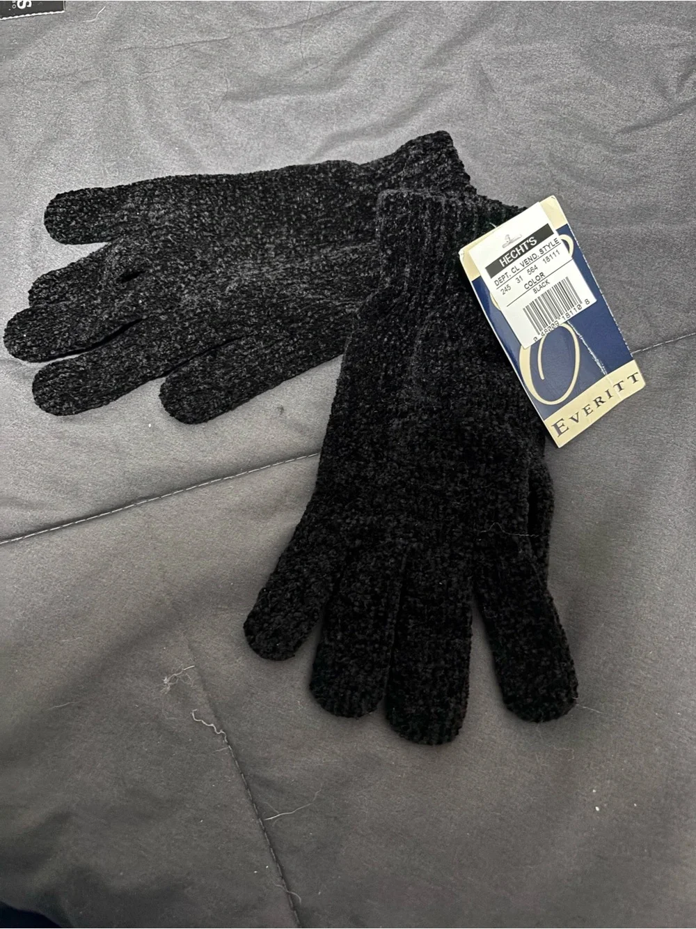 Women's Black Knit Gloves